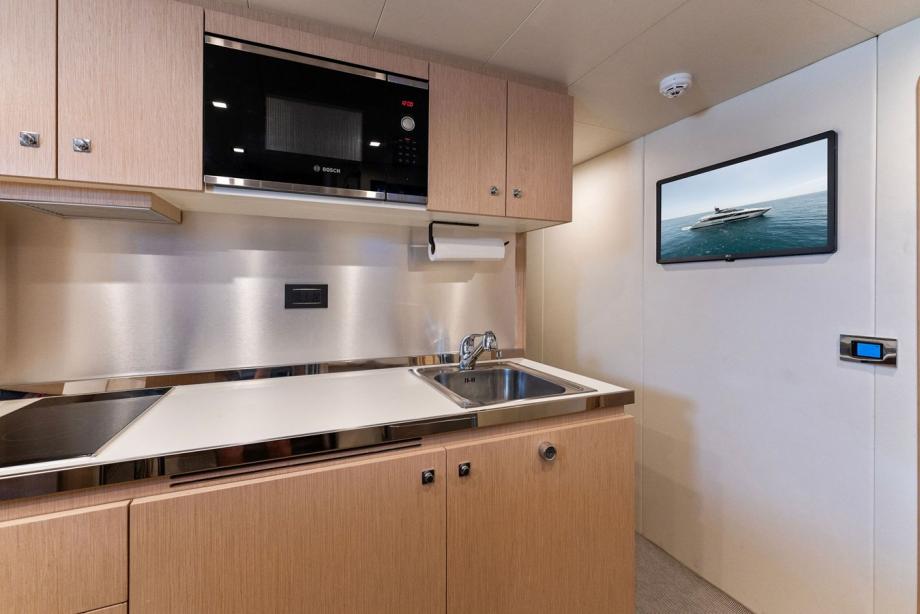 yacht Chop Chop