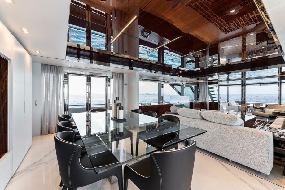 yacht Chop Chop