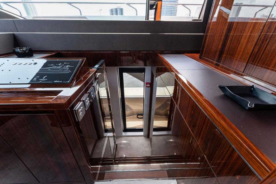 yacht Chop Chop