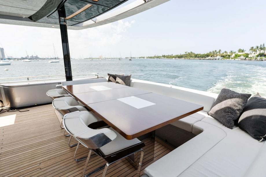yacht Chop Chop
