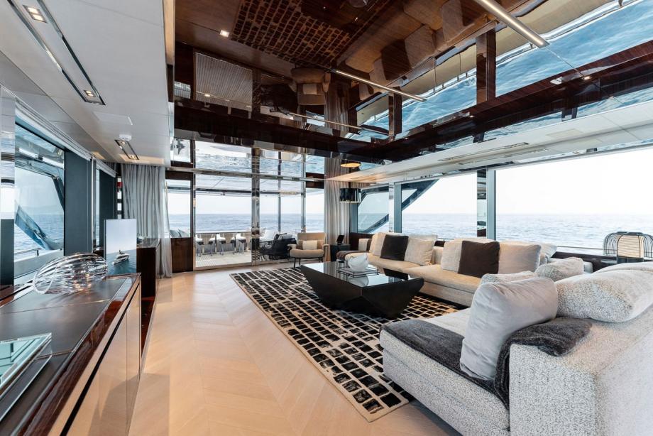 yacht Chop Chop