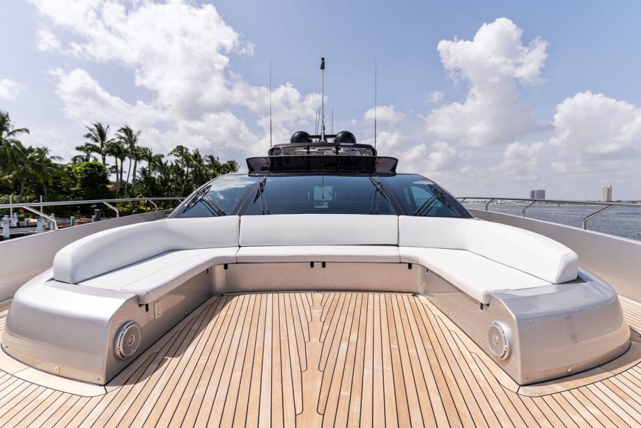 yacht Chop Chop