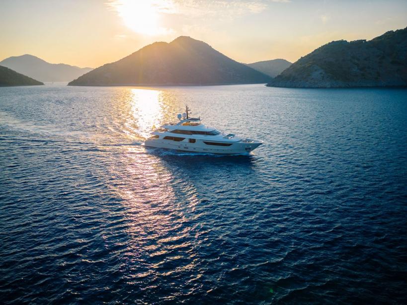 yacht Glory