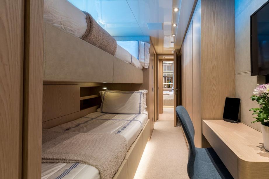 yacht Glory