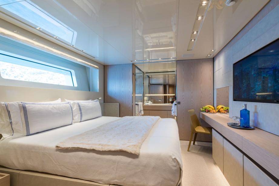 yacht Glory