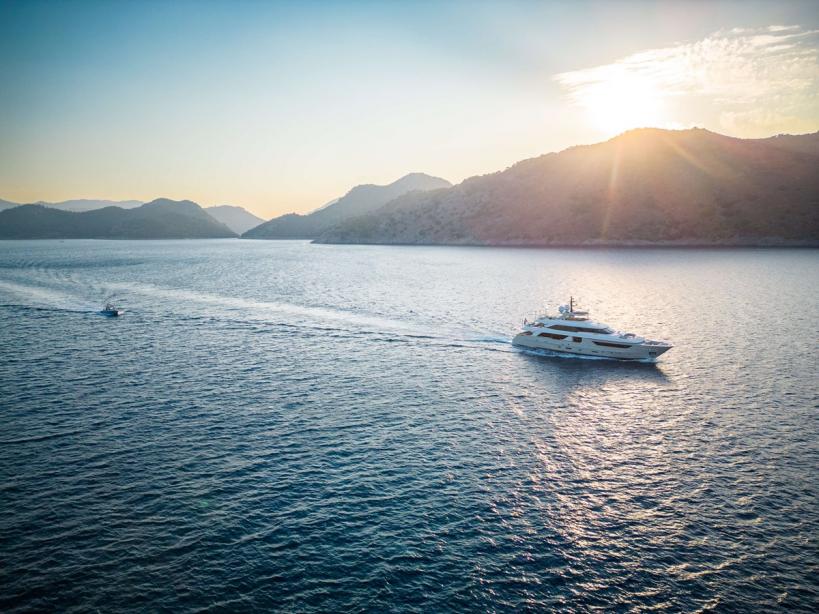 yacht Glory