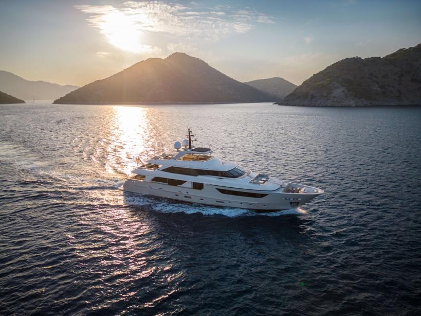 yacht Glory