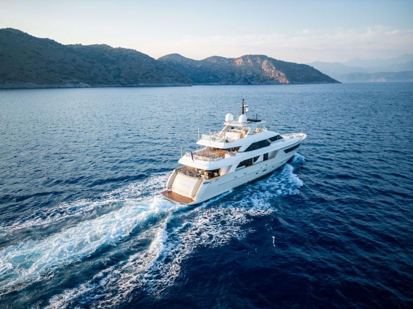 yacht Glory