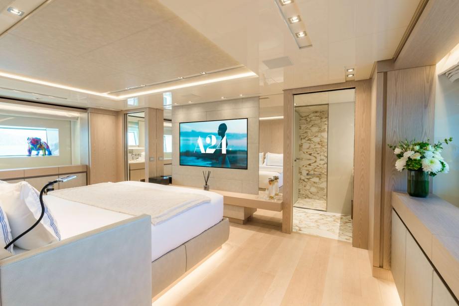 yacht Glory