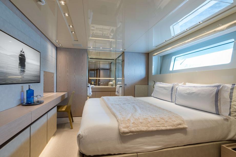 yacht Glory