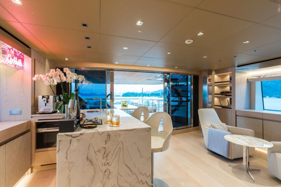 yacht Glory