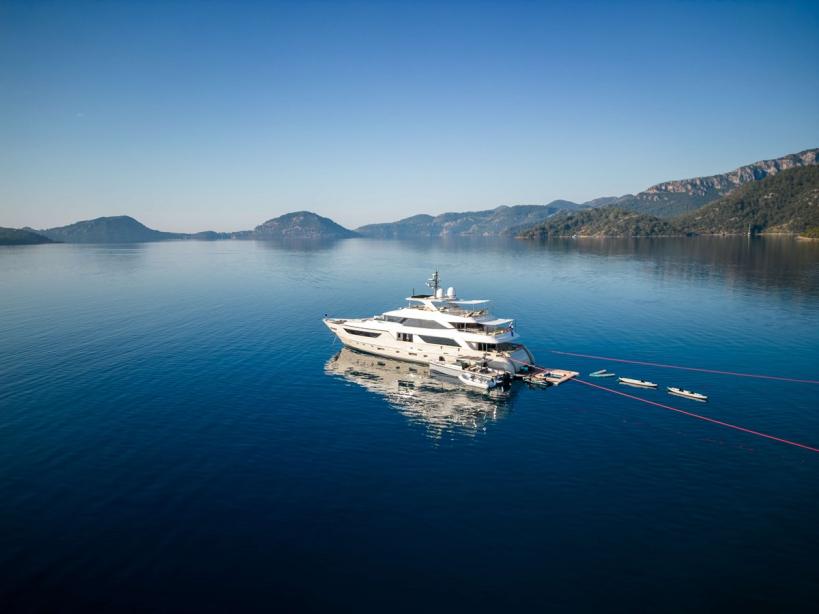 yacht Glory