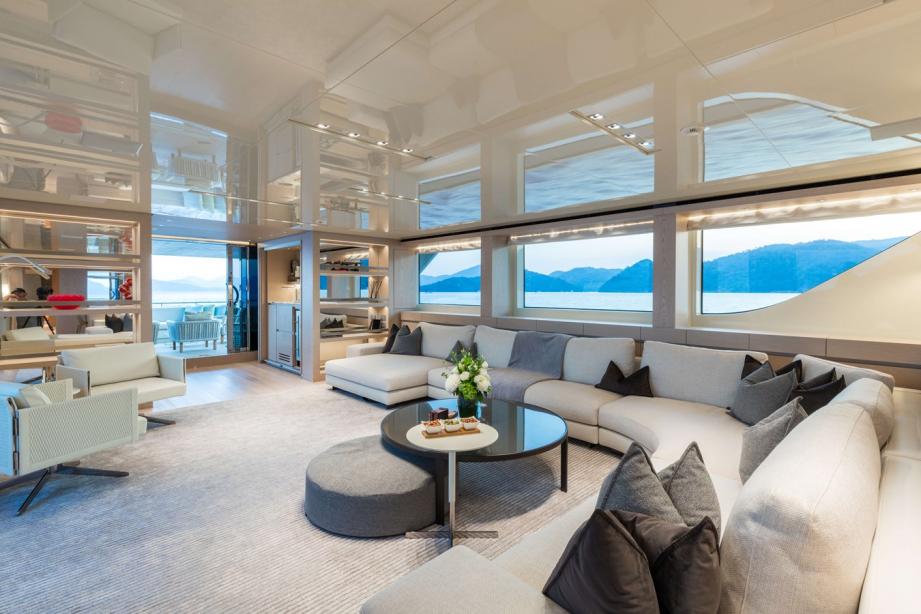 yacht Glory