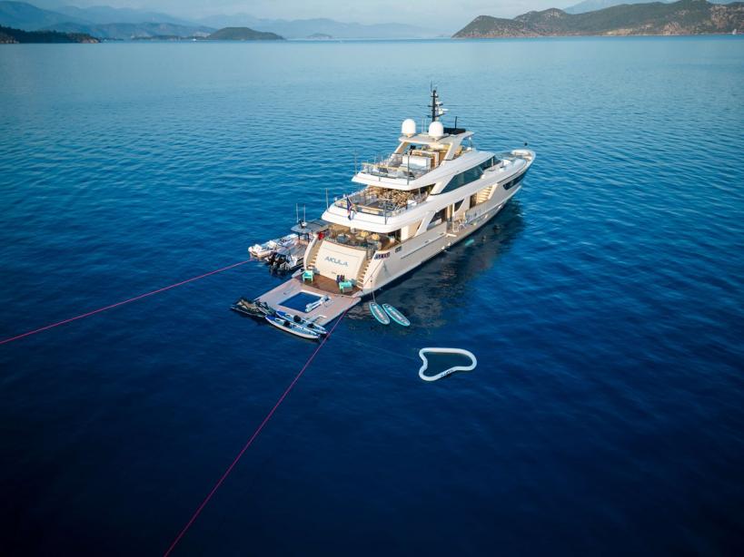 yacht Glory