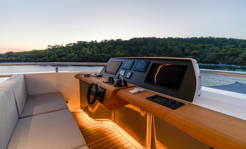 yacht Kasif
