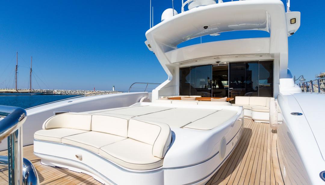 yacht Yalla