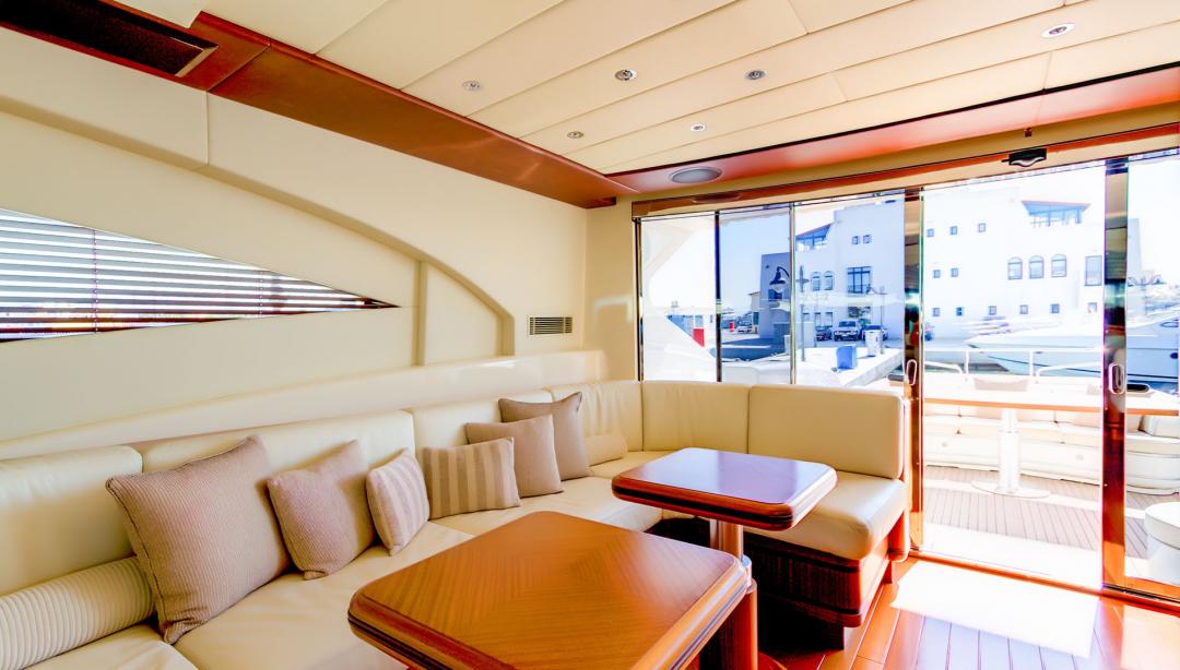 yacht Yalla