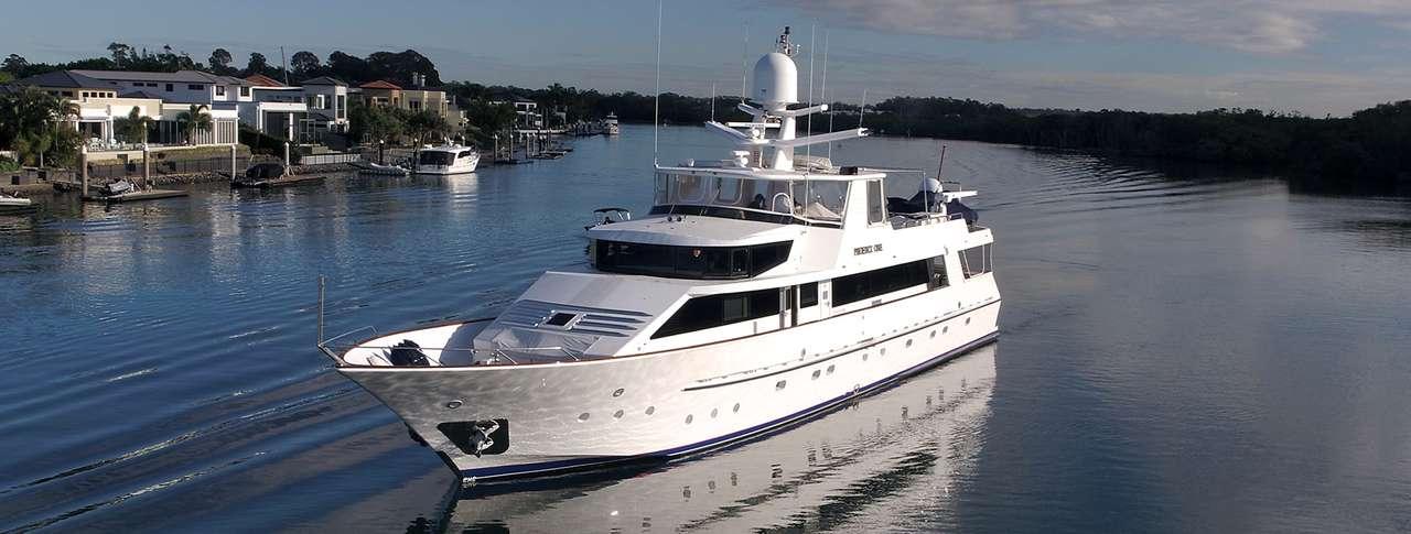 yacht Phoenix One