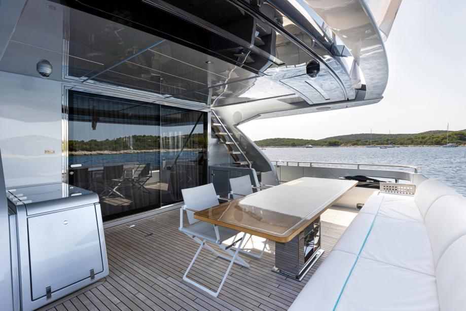yacht No Stress
