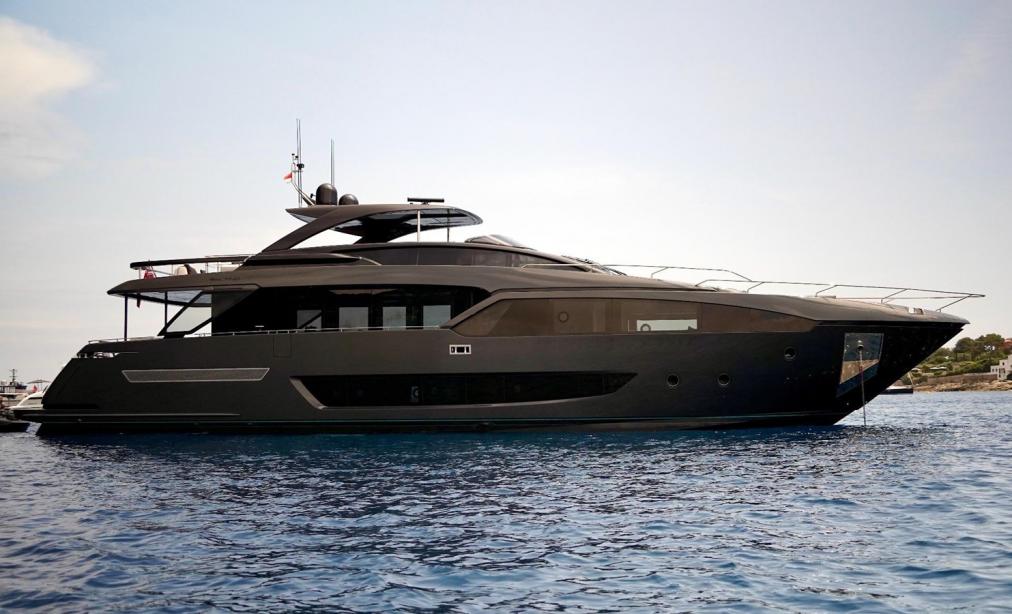 yacht Nero