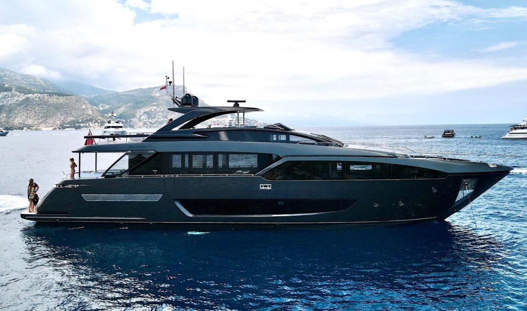 yacht Nero