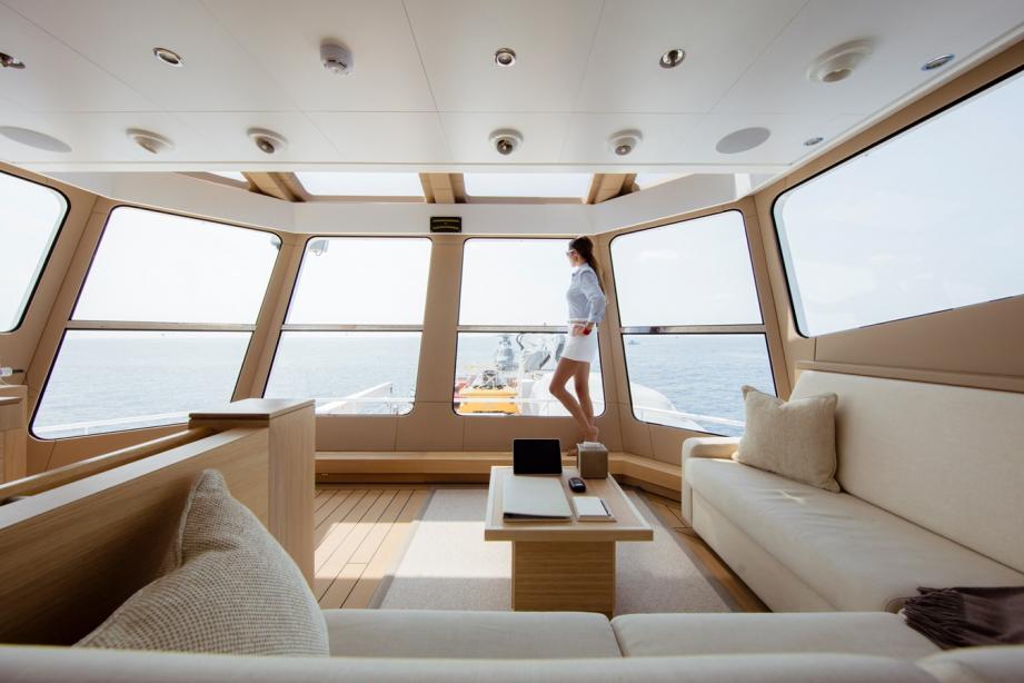 yacht Wingman