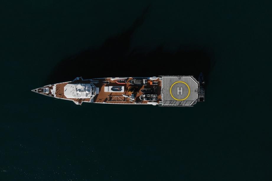 yacht Dapple