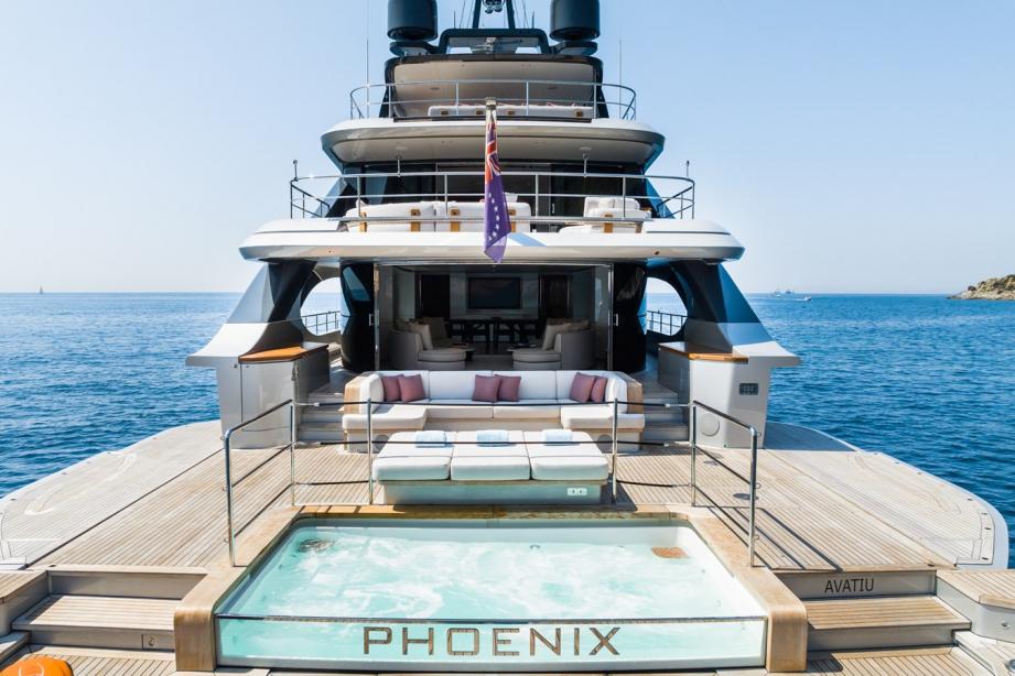 yacht Phoenix