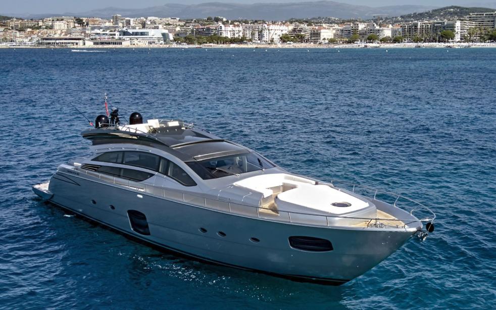 yacht Pershing 81/12