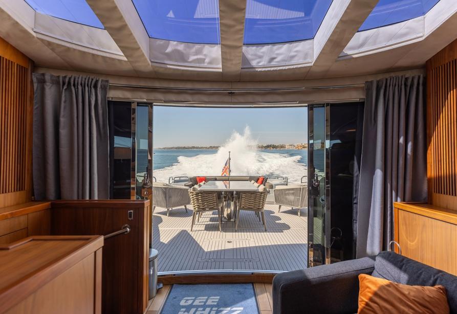 yacht Gee Whizz
