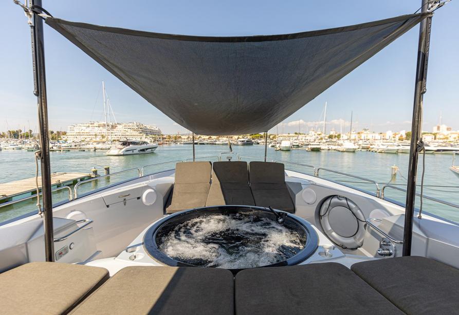yacht Gee Whizz