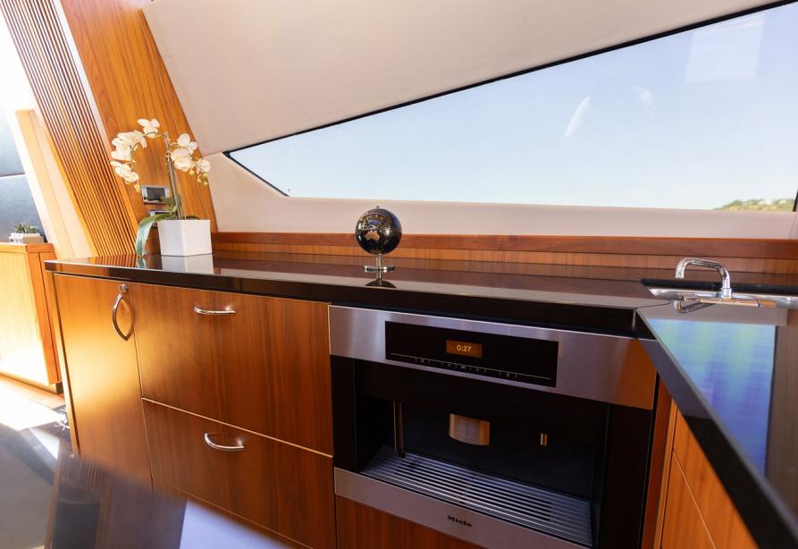 yacht Gee Whizz