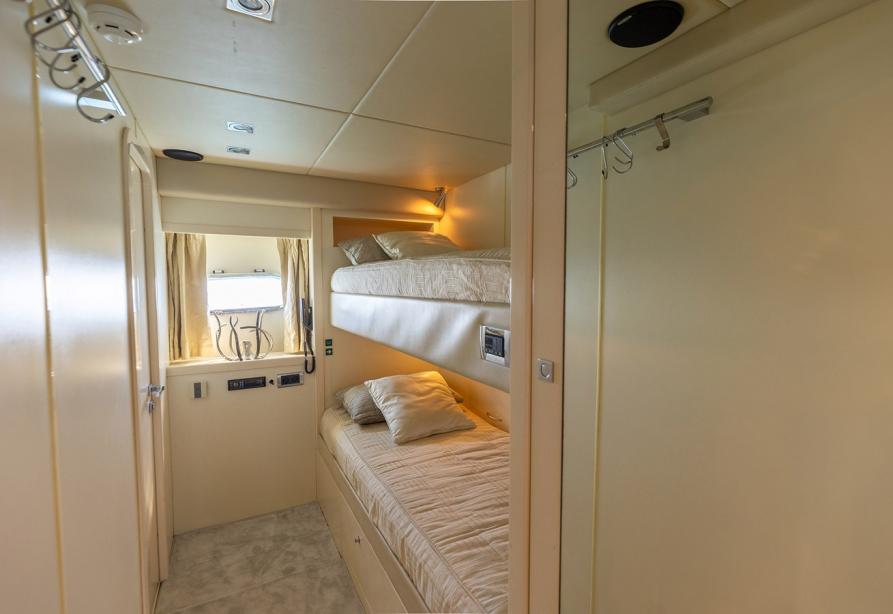 yacht Gee Whizz