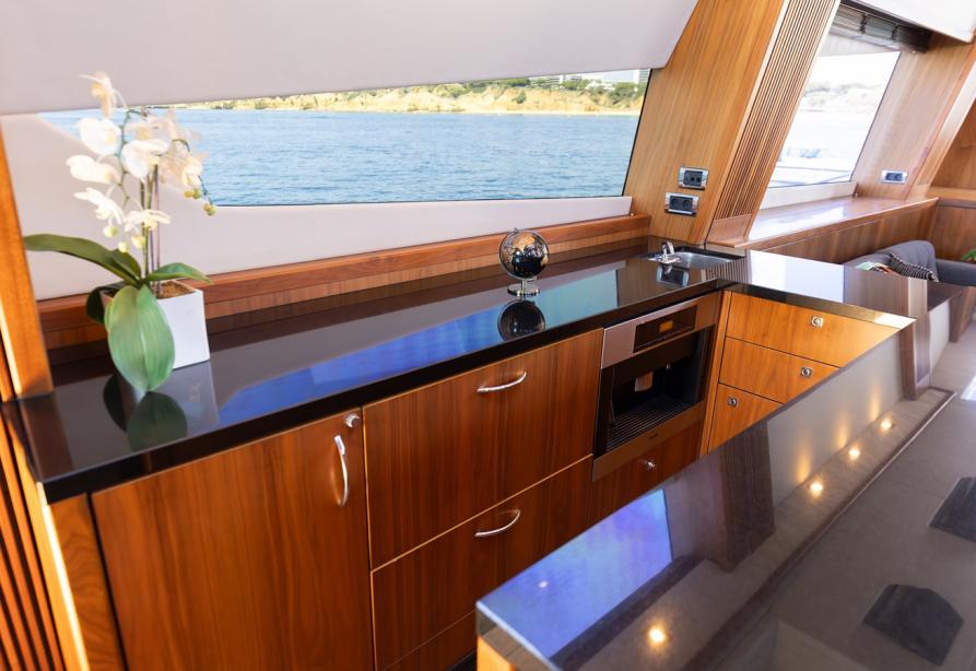 yacht Gee Whizz