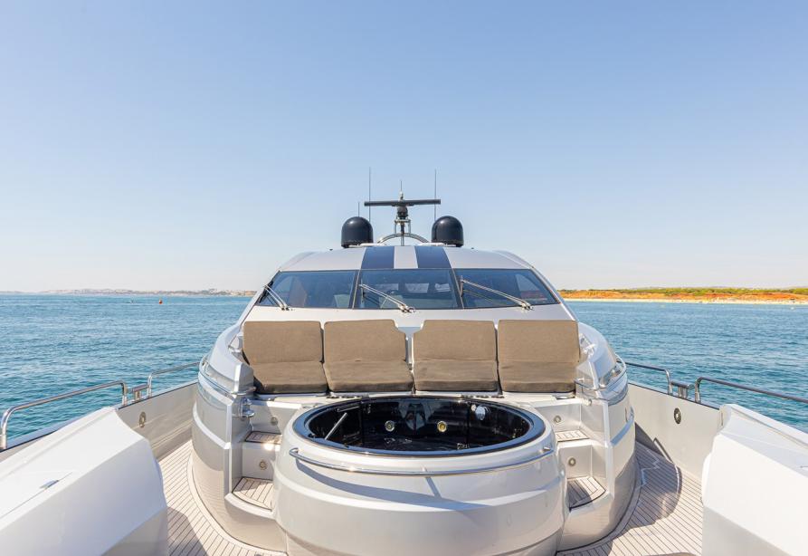 yacht Gee Whizz