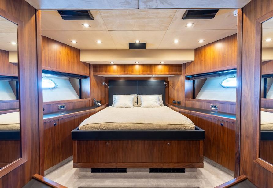 yacht Gee Whizz