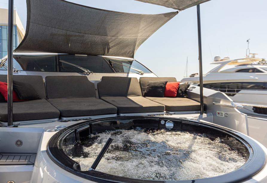 yacht Gee Whizz