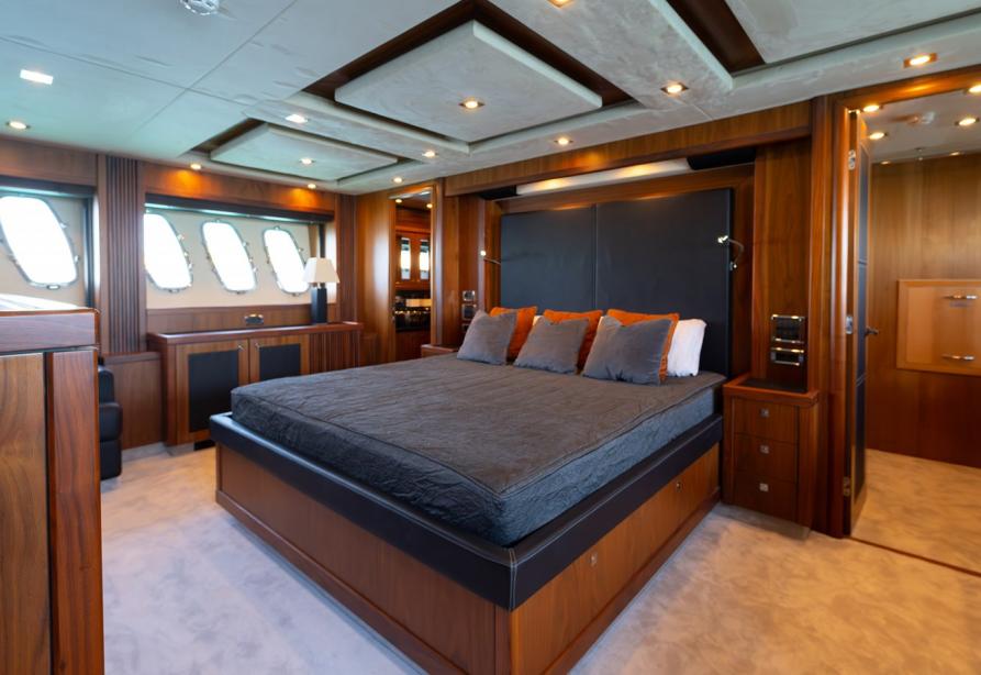 yacht Gee Whizz