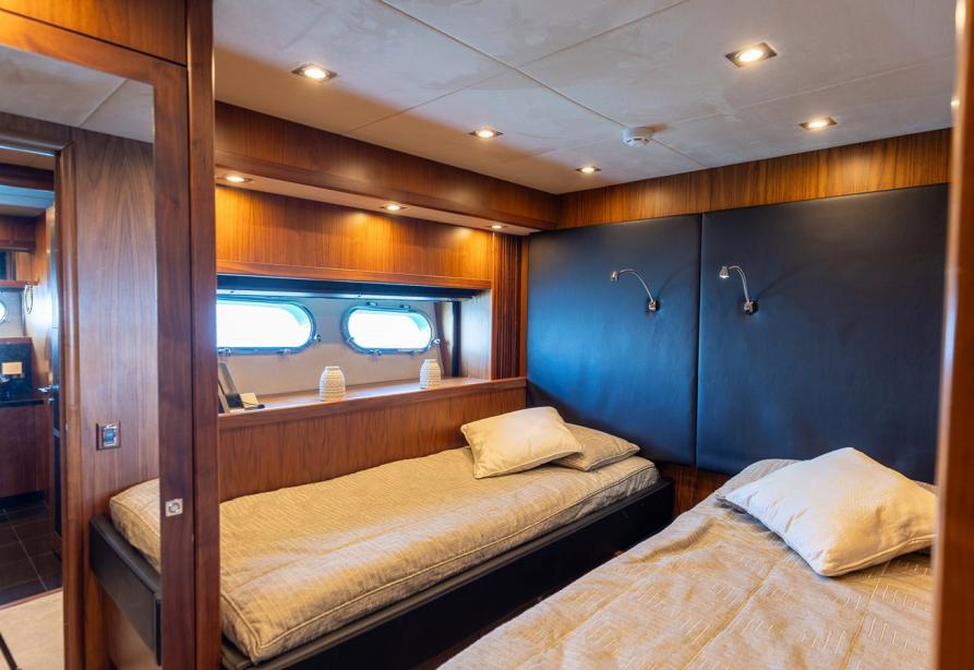 yacht Gee Whizz