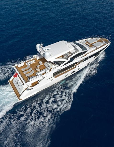 yacht Miss Leen