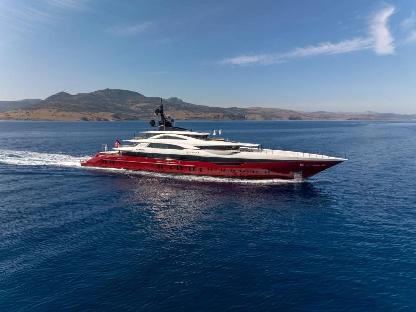 yacht Leona