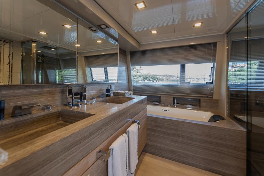 yacht Daloli
