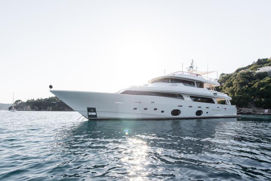 yacht Daloli