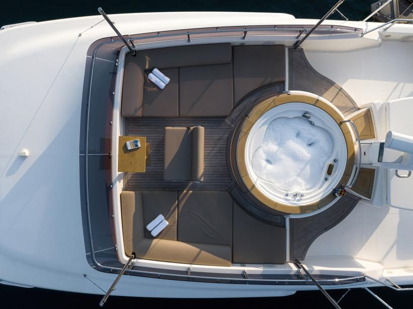 yacht Daloli
