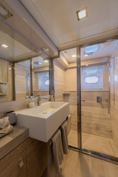 yacht Daloli