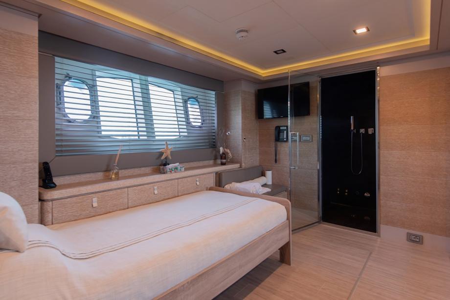 yacht Daloli