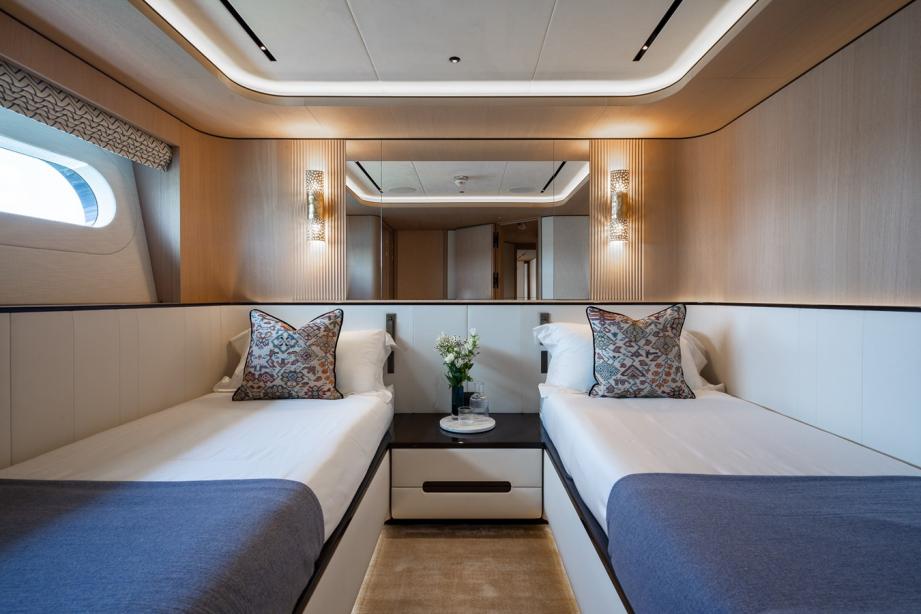 yacht Moonen 110 Mustique