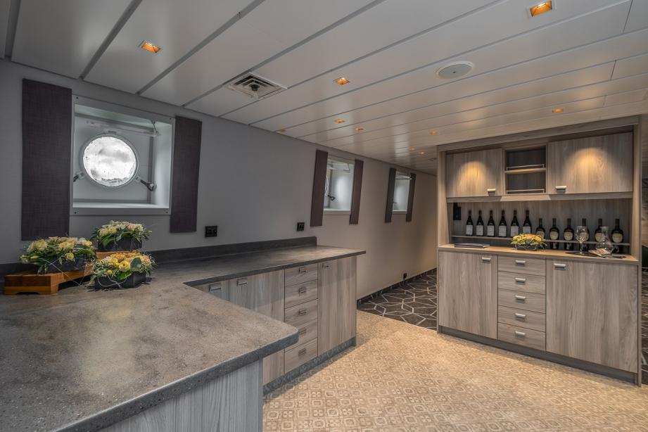 yacht Nansen Explorer