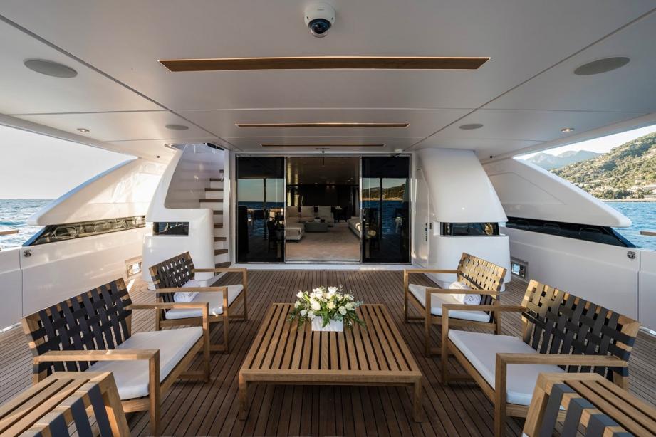 yacht Custom Line Navetta 42