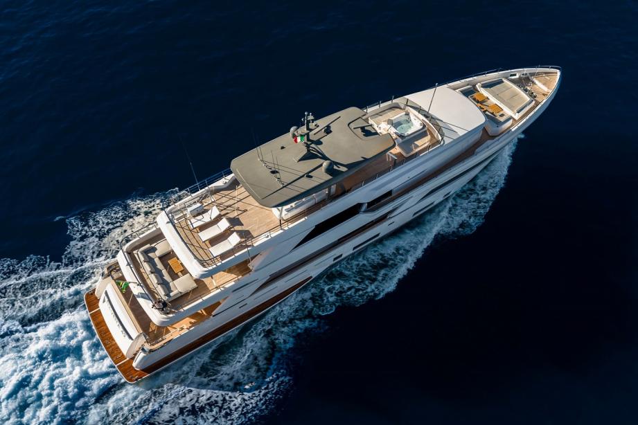 yacht Custom Line Navetta 42